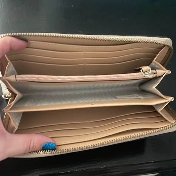 Light gray Kate spade wallet. Used one week. - Picture 4 of 5
